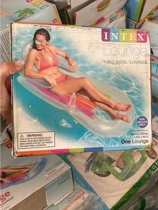 Lounge float - Picture 3 of 3